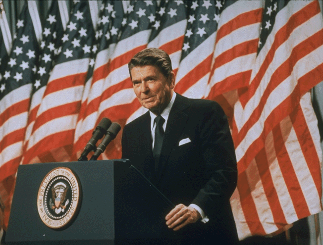 http://www.hench.net/reagan.gif (210690 bytes)